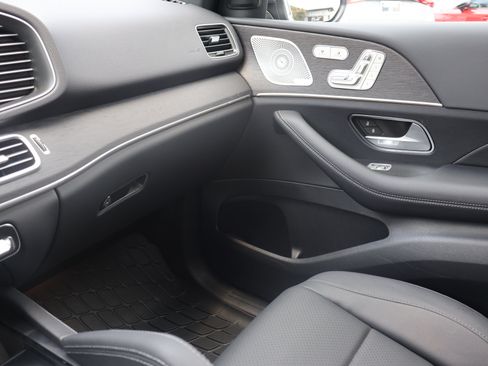Certified 2025 Mercedes-Benz GLE 450e 4MATIC w/ Driver Assistance Package image 43