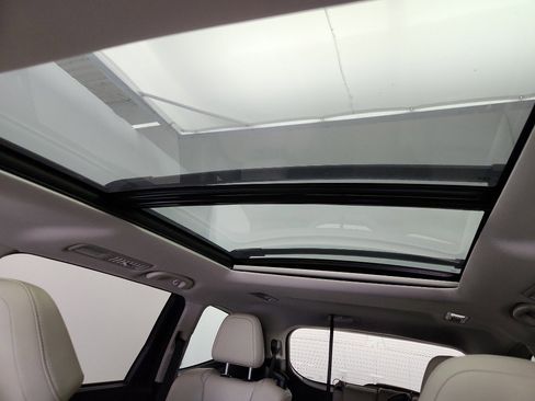 Used 2023 Subaru Ascent Limited w/ Technology Package image 30