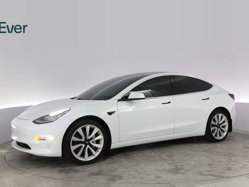 Used 2019 Tesla Model 3 Standard Range Plus RWD image 18