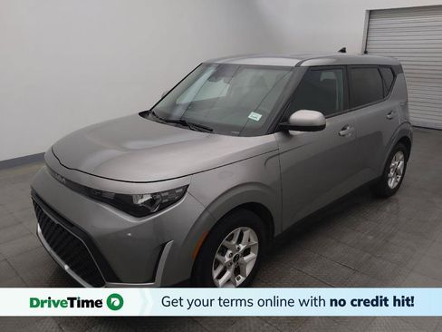 Used 2024 Kia Soul LX w/ Option Group 015 FWD image 1
