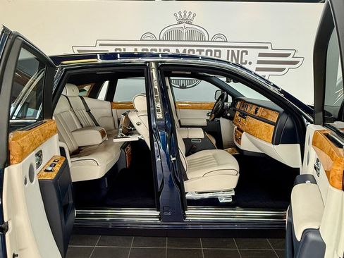 Used 2009 Rolls-Royce Phantom Sedan RWD image 13