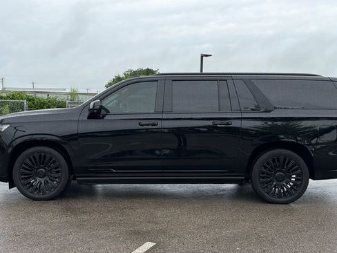 Used 2021 Cadillac Escalade ESV Sport Platinum AWD/4WD image 10