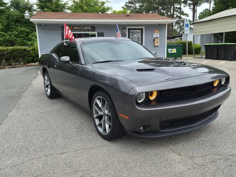 Used 2021 Dodge Challenger SXT w/ Blacktop Package RWD image 3