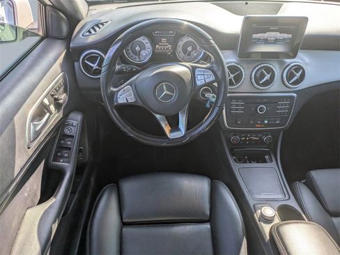 Used 2016 Mercedes-Benz GLA 250 image 16