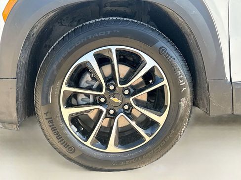Used 2024 Chevrolet TrailBlazer LT image 28