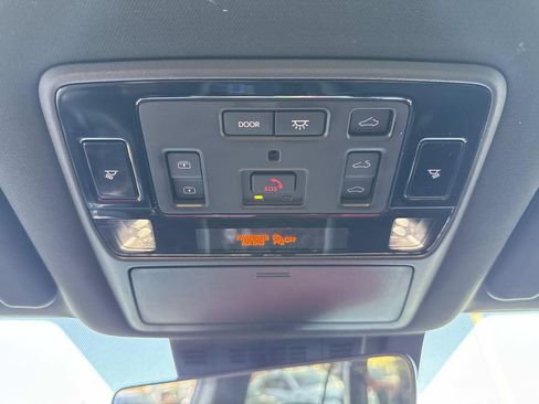 Used 2024 Toyota Grand Highlander AWD Hybrid image 48