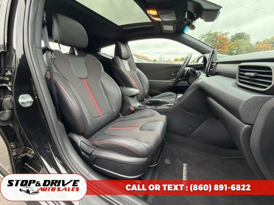 Used 2020 Hyundai Veloster Turbo FWD image 16