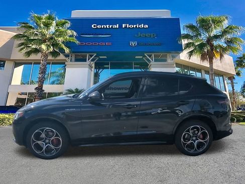Used 2024 Alfa Romeo Stelvio Veloce image 7