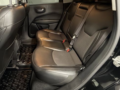 Used 2020 Jeep Compass Latitude image 37