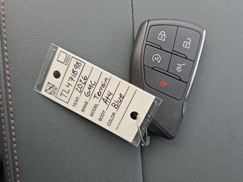 New 2026 GMC Terrain AT4 w/ LPO, Black Badging Package AWD/4WD image 22