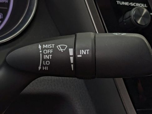 Used 2020 Toyota Camry LE FWD image 13