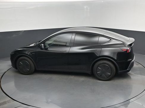 Used 2026 Tesla Model Y 2WD image 14