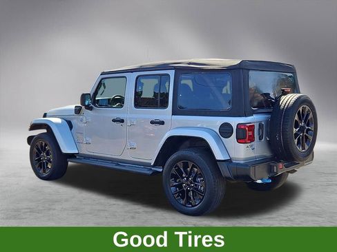 Used 2022 Jeep Wrangler Unlimited Sahara w/ Cold Weather Group image 5