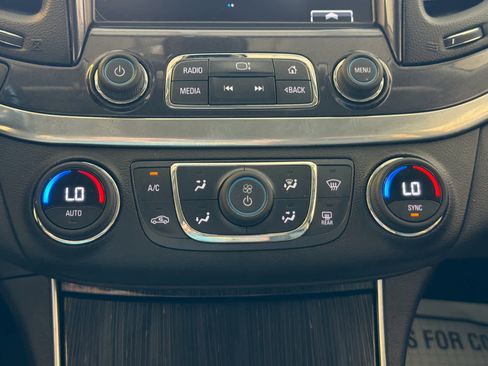 Used 2020 Chevrolet Impala LT FWD image 39