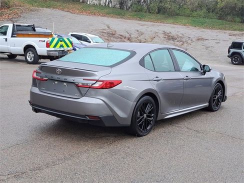 Used 2025 Toyota Camry XSE image 5