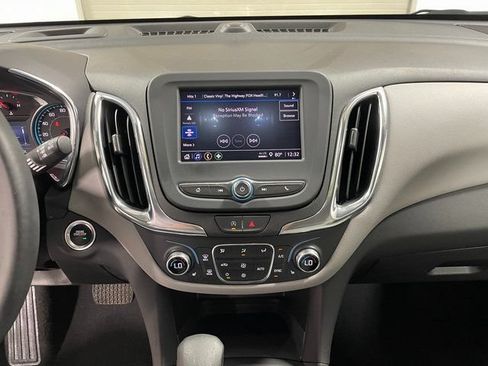 Used 2023 Chevrolet Equinox LT AWD/4WD image 16