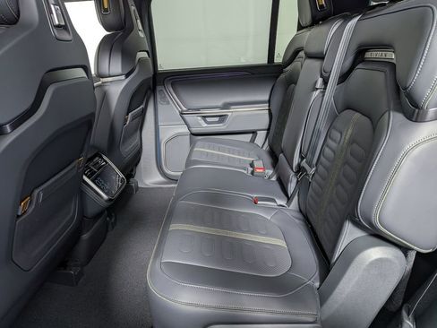 Used 2026 Rivian R1S Adventure AWD/4WD image 40