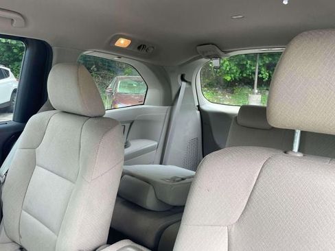 Used 2017 Honda Odyssey EX image 13