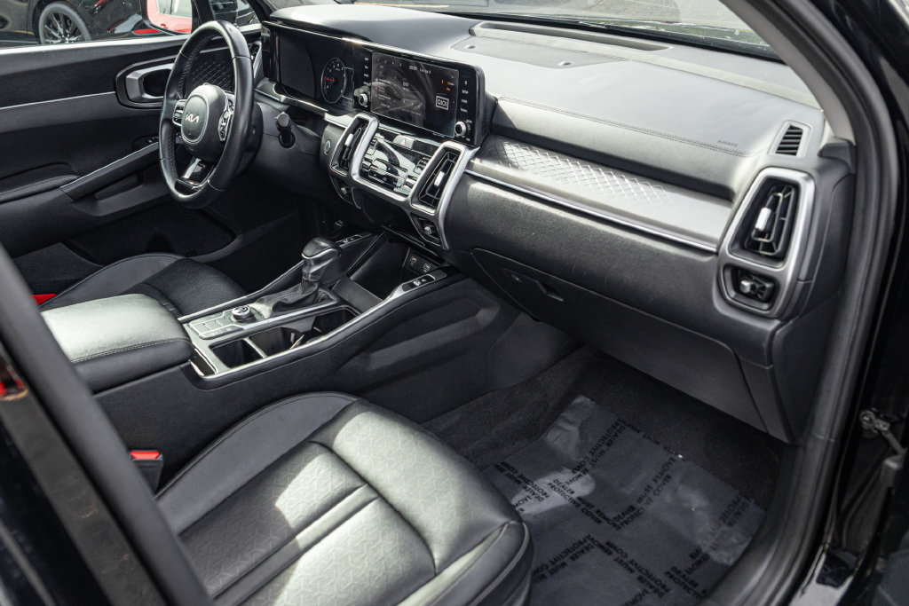 Used 2023 Kia Sorento S w/ Panoramic Sunroof Package FWD image 33
