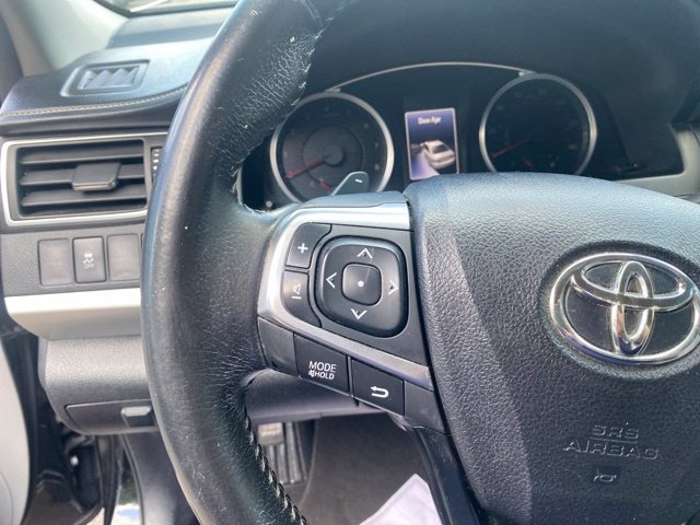 Used 2015 Toyota Camry SE FWD image 17