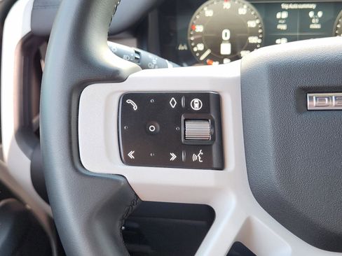 Used 2025 Land Rover Defender 110 S AWD/4WD image 27