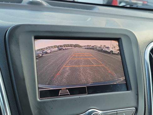 Used 2022 Chevrolet Equinox LT w/ Driver Convenience Package image 31