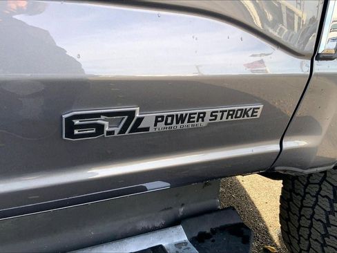 Used 2023 Ford F350 Lariat w/ Chrome Package image 8