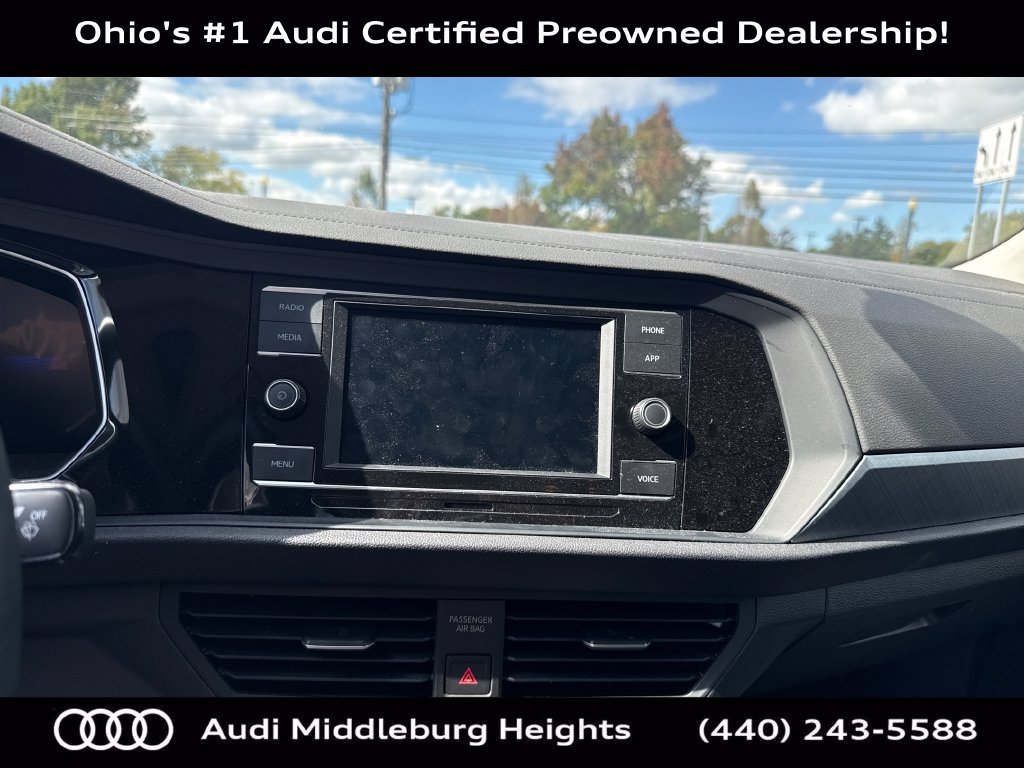 Used 2024 Volkswagen Jetta SE w/ Panoramic Sunroof Package FWD image 14