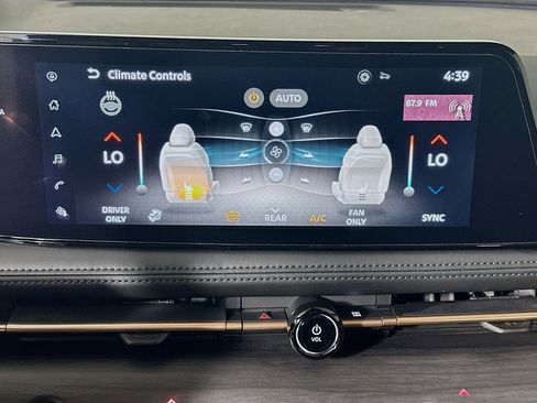 Used 2023 Nissan Ariya FWD image 24