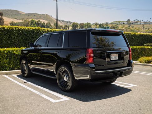 Used 2018 Chevrolet Tahoe 2WD w/ Remote Keyless Entry Package image 7