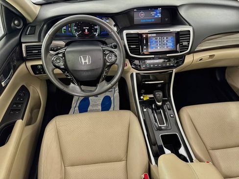 Used 2017 Honda Accord EX-L image 28