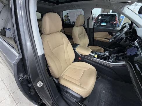 Used 2022 Audi Q7 2.0T Premium w/ Convenience Package image 16