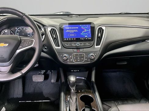 Used 2022 Chevrolet Malibu Premier image 9
