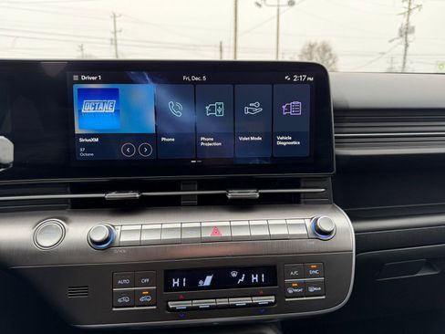 Used 2025 Hyundai Kona SEL image 18