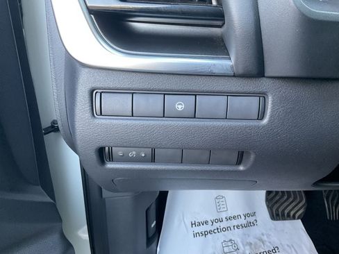 Used 2022 Nissan Rogue SV FWD image 26