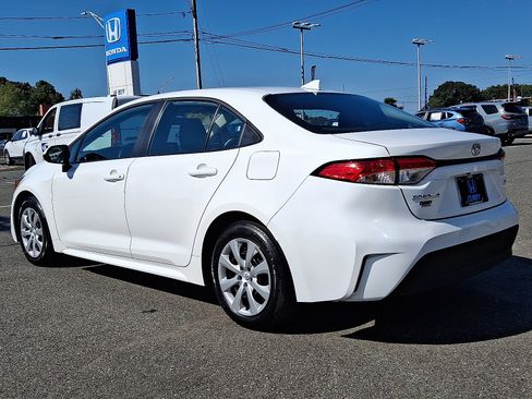 Used 2024 Toyota Corolla LE image 6