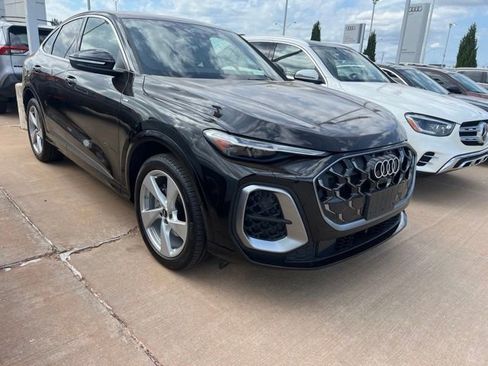 Used 2025 Audi Q5 Prestige w/ 20" Wheel Package AWD/4WD image 1