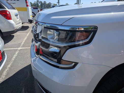 Used 2019 Chevrolet Tahoe Premier w/ Premier Plus Edition image 2
