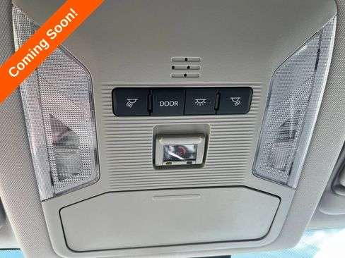 Used 2022 Toyota RAV4 XLE AWD/4WD image 25