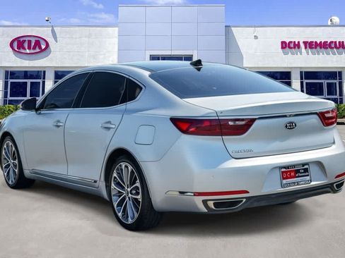 Used 2017 Kia Cadenza Technology FWD image 6