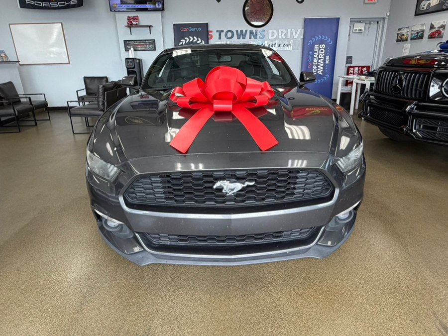Used 2017 Ford Mustang Coupe RWD image 7