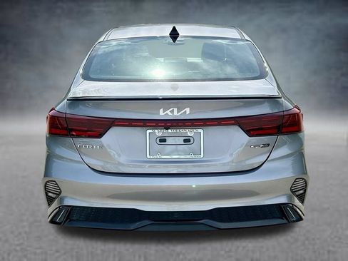 Used 2024 Kia Forte GT-Line w/ GT-Line Premium Package FWD image 6