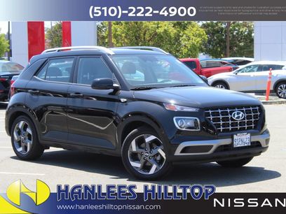 Used 2025 Hyundai Venue SEL