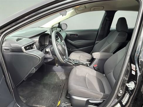Used 2022 Toyota Corolla LE FWD image 17