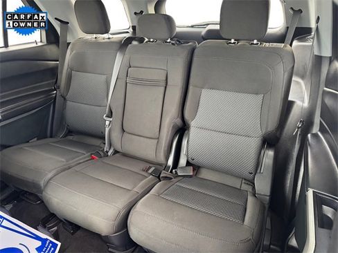Used 2023 Ford Explorer XLT image 13