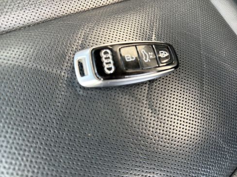 Used 2021 Audi Q7 3.0T Prestige w/ Prestige Package image 36