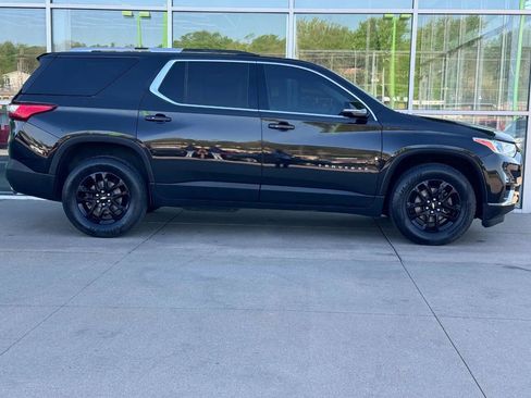 Used 2018 Chevrolet Traverse LT AWD/4WD image 8