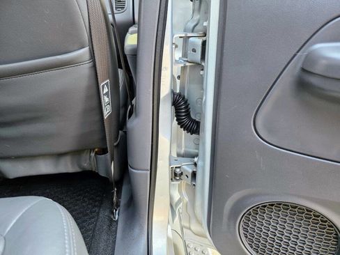 Used 2002 Ford Explorer Sport Trac 2WD image 19