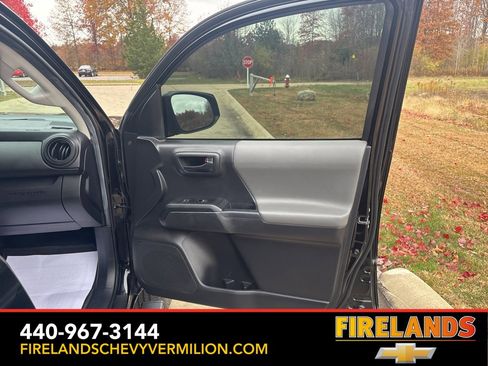 Used 2022 Toyota Tacoma SR image 26