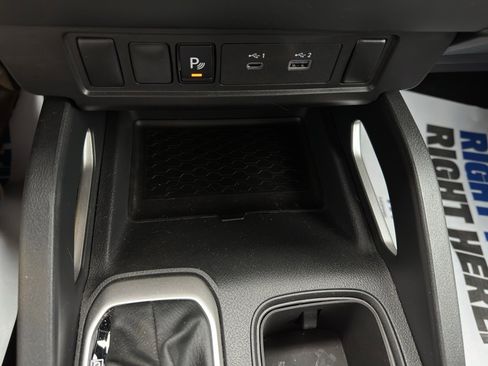 Used 2025 Nissan Frontier SV image 20